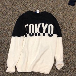Long sleeve oversized tokyo sweater